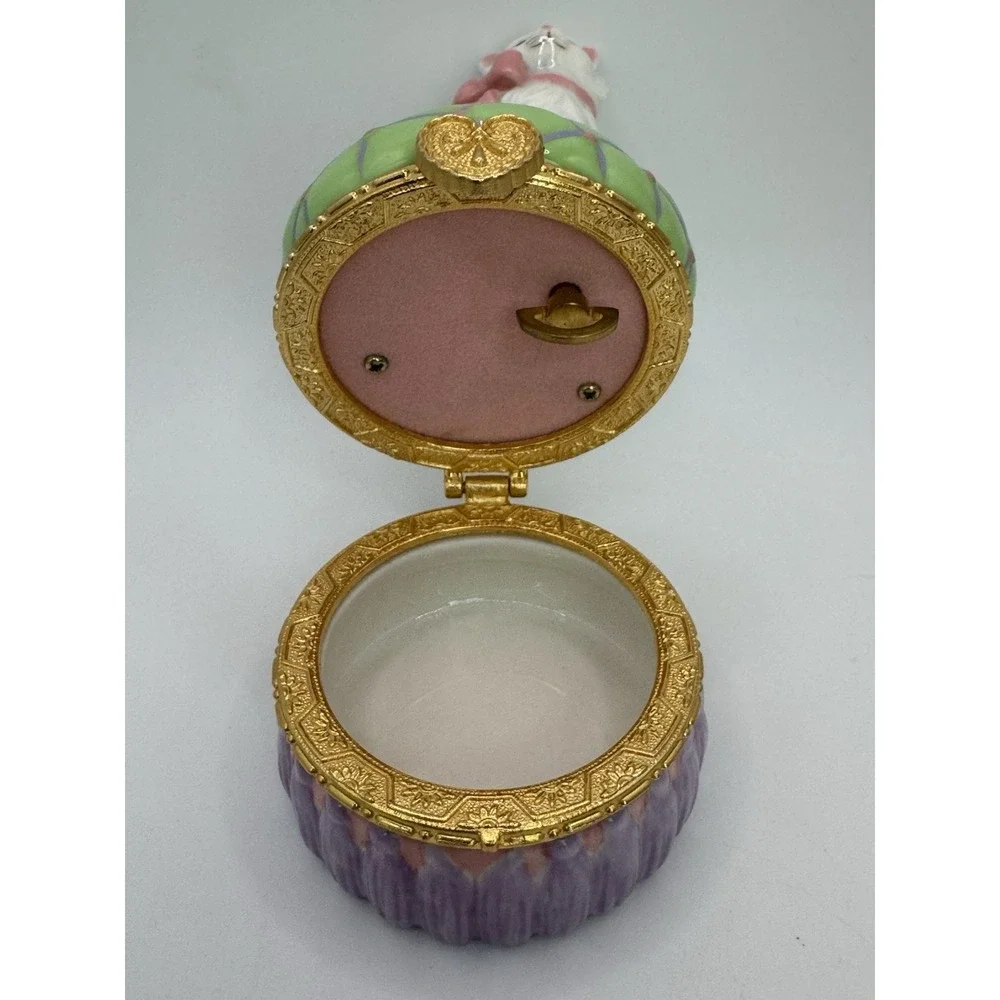 San Francisco Music Box Co White Persian Cat On Green And Purple Pillow Works!